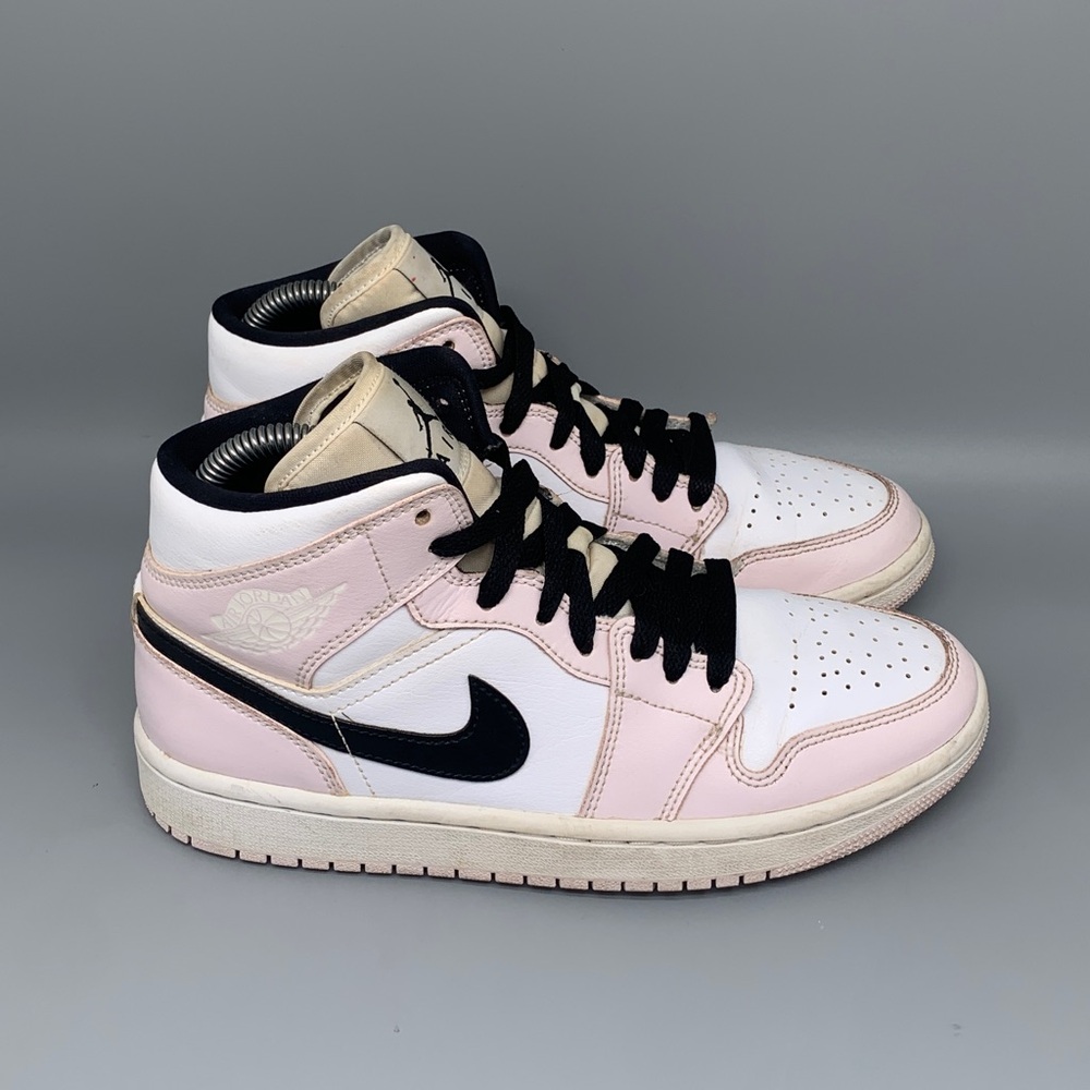 Jordan 1‎ Mid GS Pink White Basketball Shoes BQ6472-500 Women's Sz 7.5
